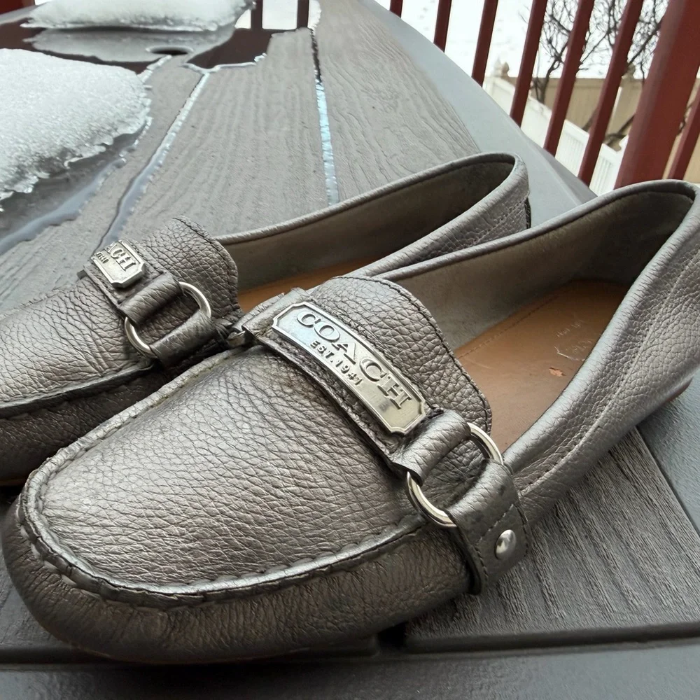 Coach Frederica Loafers – Metallic Gunmetal
Size 7.5 (EU 38) | Style #72000 - Picture 6 of 9